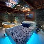 Villa Aloelux ! - Private With Jacuzzi, Cinema ,massage ,wonderful View, Art Desing Conil