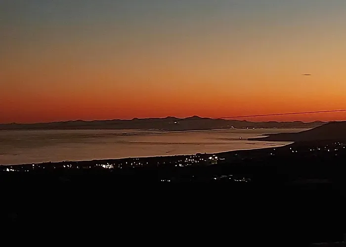 Aloelux ! - Private With Jacuzzi, Cinema ,massage ,wonderful View, Art Desing Villa