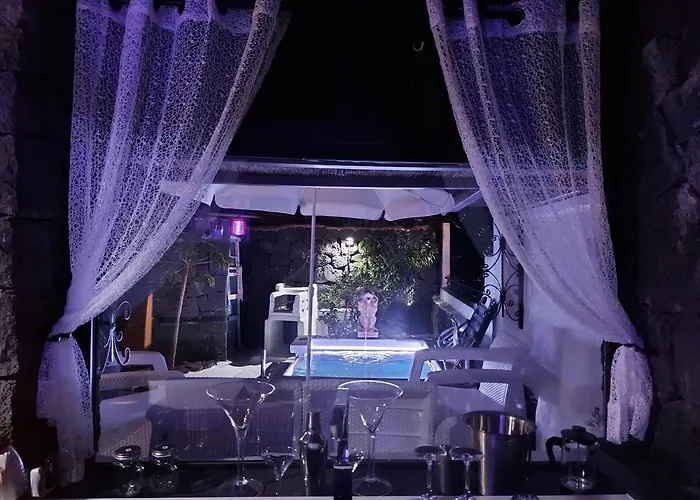 Aloelux ! - Private With Jacuzzi, Cinema ,massage ,wonderful View, Art Desing Villa Conil