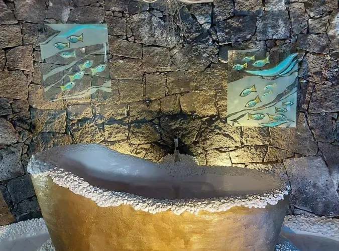 Aloelux ! - Private With Jacuzzi, Cinema ,massage ,wonderful View, Art Desing Conil