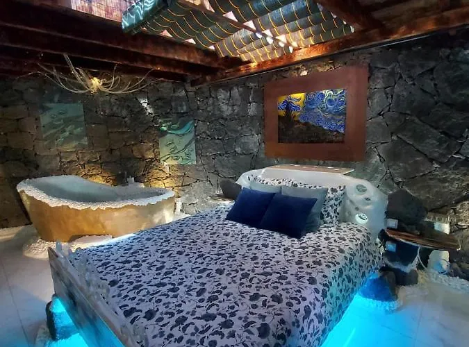 Villa Aloelux ! - Private With Jacuzzi, Cinema ,massage ,wonderful View, Art Desing Conil