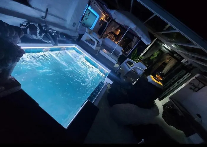 Aloelux ! - Private With Jacuzzi, Cinema ,massage ,wonderful View, Art Desing Conil