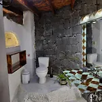 Aloelux ! - Private With Jacuzzi, Cinema ,massage ,wonderful View, Art Desing فيلة *