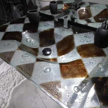 Aloelux ! - Private With Jacuzzi, Cinema ,massage ,wonderful View, Art Desing فيلة *