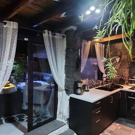 Aloelux ! - Private With Jacuzzi, Cinema ,massage ,wonderful View, Art Desing Conil