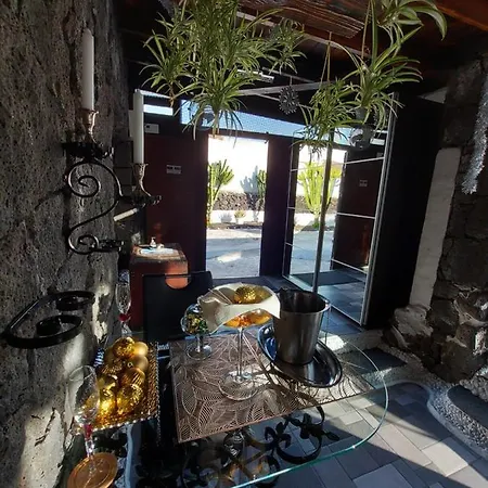 Aloelux ! - Private With Jacuzzi, Cinema ,massage ,wonderful View, Art Desing فيلة