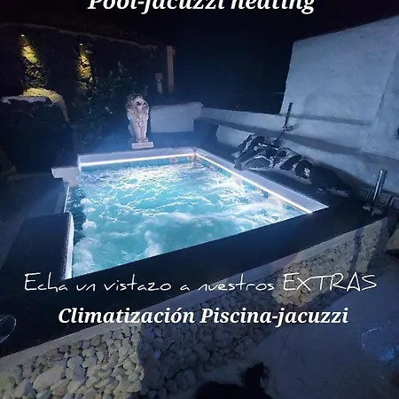 Aloelux ! - Private With Jacuzzi, Cinema ,massage ,wonderful View, Art Desing فيلة