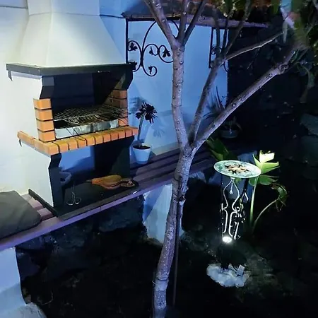 Aloelux ! - Private With Jacuzzi, Cinema ,massage ,wonderful View, Art Desing