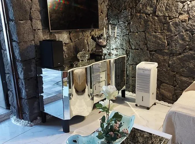 Aloelux ! - Private With Jacuzzi, Cinema ,massage ,wonderful View, Art Desing 别墅 *