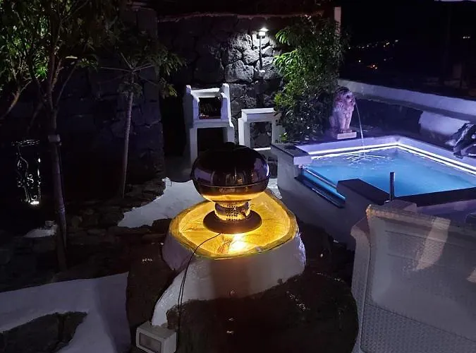 Aloelux ! - Private With Jacuzzi, Cinema ,massage ,wonderful View, Art Desing * Conil