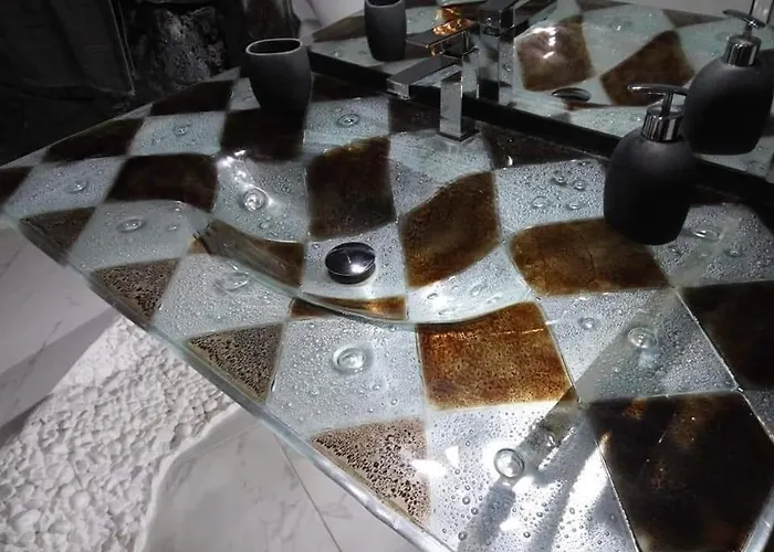 Aloelux ! - Private With Jacuzzi, Cinema ,massage ,wonderful View, Art Desing Βίλα *