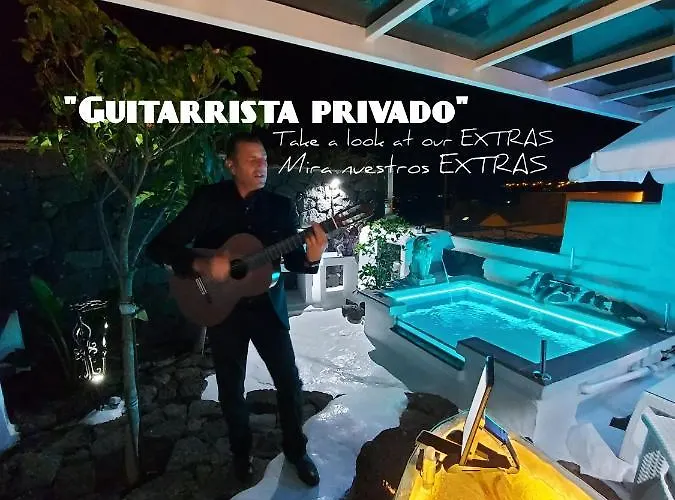 Aloelux ! - Private With Jacuzzi, Cinema ,massage ,wonderful View, Art Desing Βίλα *