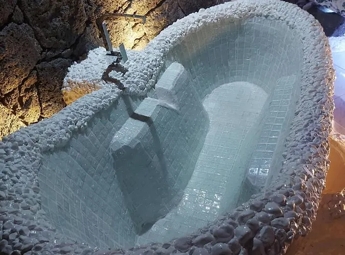 Aloelux ! - Private With Jacuzzi, Cinema ,massage ,wonderful View, Art Desing Βίλα *