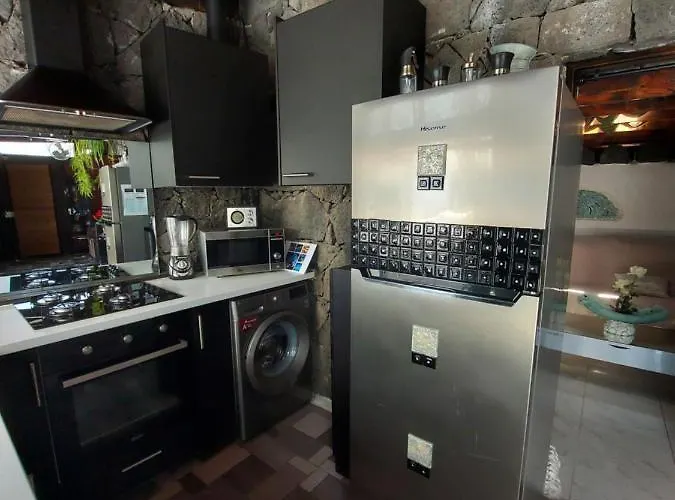 Aloelux ! - Private With Jacuzzi, Cinema ,massage ,wonderful View, Art Desing Βίλα *